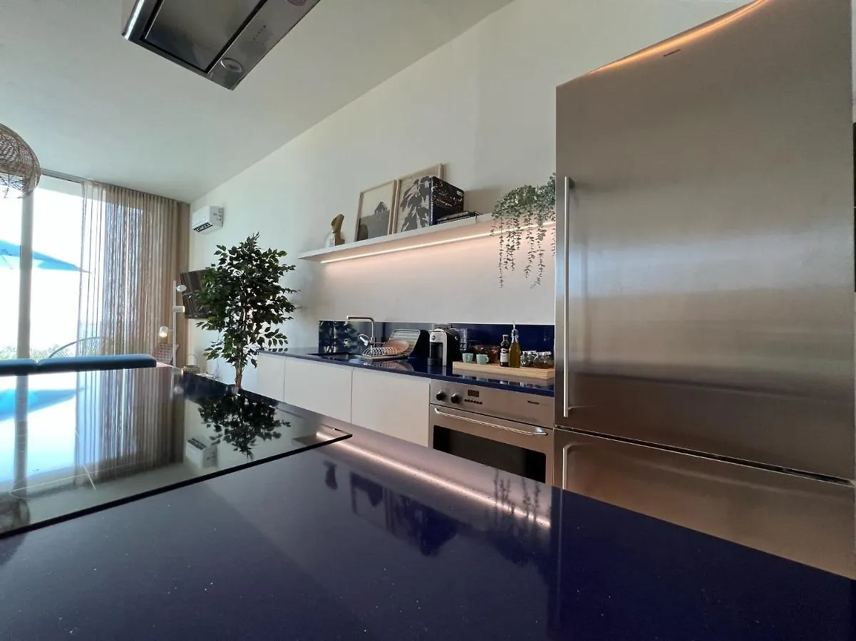 3-Bedroom Beach Villa With A Pool And Private Sauna In Green Coast Palase